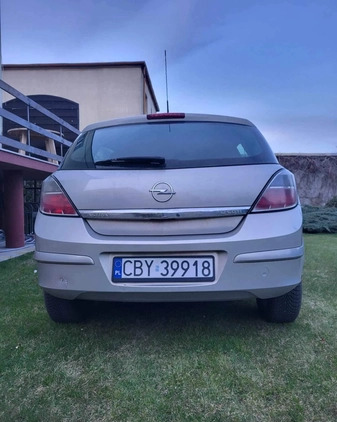 Opel Astra cena 9000 przebieg: 283496, rok produkcji 2007 z Tomaszów Lubelski małe 154